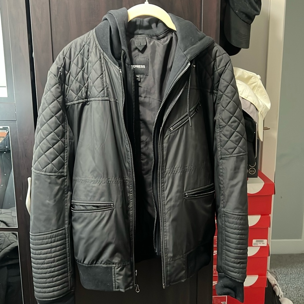 Express Quilted Jacket with Hoodie – Size Small